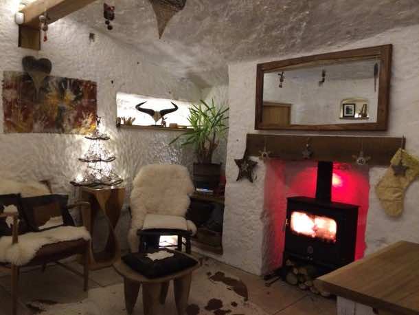 这个人花了1000小时在这个洞穴转化成梦想家3