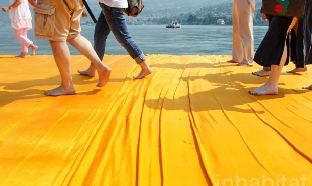 62万人行走在湖面上