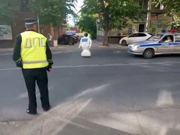 智能机器人逃脱了第二个时间_Image 3