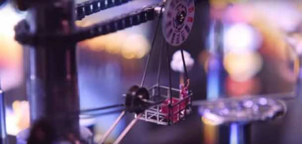 这个疯狂复杂的精工机器做得很少，美丽的4