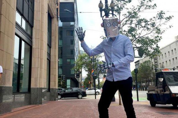 求职者成为LAND JOB2的机器人2