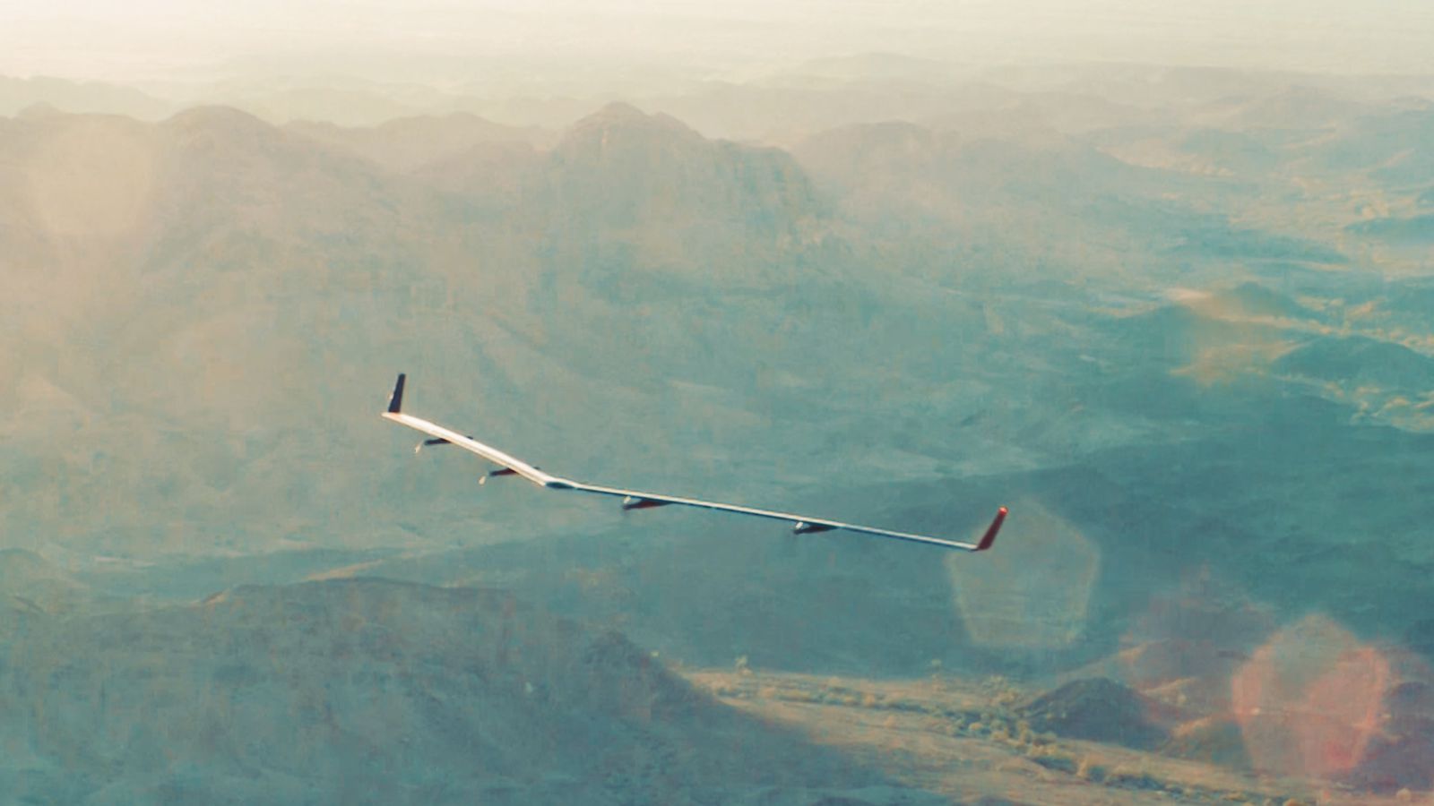 Facebook的互联网巨头太阳能无人机Completed Its Maiden Voyage_Image 0