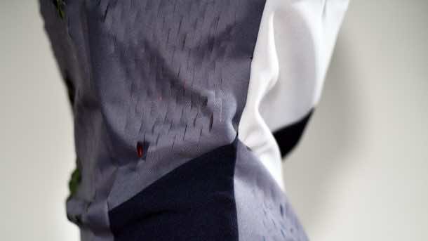 肌肉的衬衫将改变形状来显示如何锻炼Going_Image 1