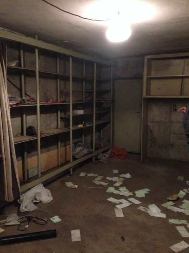 罗马尼亚建筑师变换一个又脏又旧车库改造成一个梦想Office_Image 2