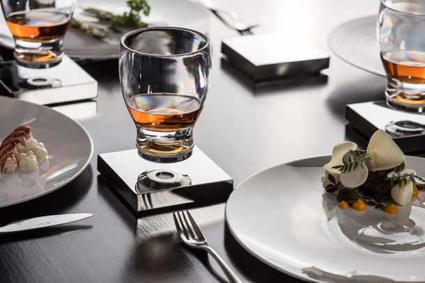 这个悬浮杯反对重力，从字面上提高了spirits_image 6