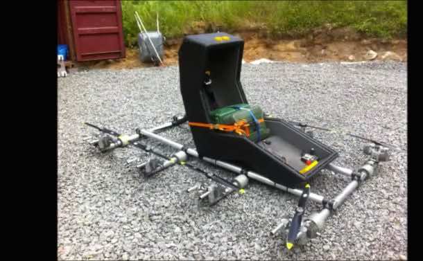 水罐在测试中用来模拟飞行员的体重(来源:amazingdiyprojects)