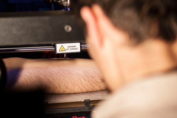 将来，机器人会照顾身体inking_image 3