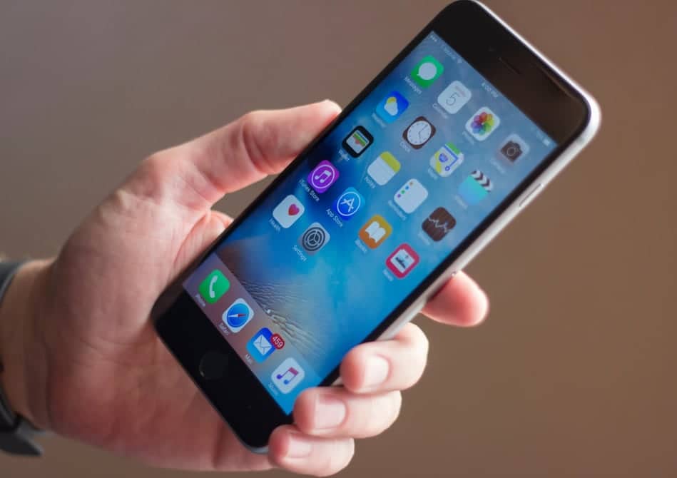 iPhone 6s和6s Plus的继任者可能不会标志着前进的一步 - 预计在2017年（信用：Will Shanklin/New Atlas）