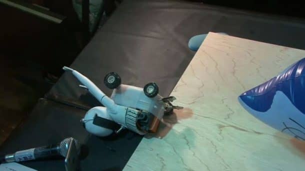 无用的飞机机器人