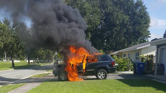 爆炸Note-7-totaled-Jeep-Cherokee-In-inflorida_image-0