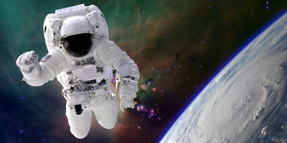 如何穿衣服 -  astronauts-pack-for-space-missions_image-2