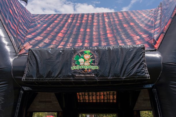 inflatable-pub-is-the-best-option-for-your-next-party_image-6