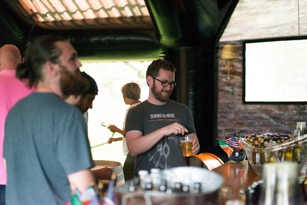 inflatable-pub-is-the-best-option-for-your-next-party_image-7