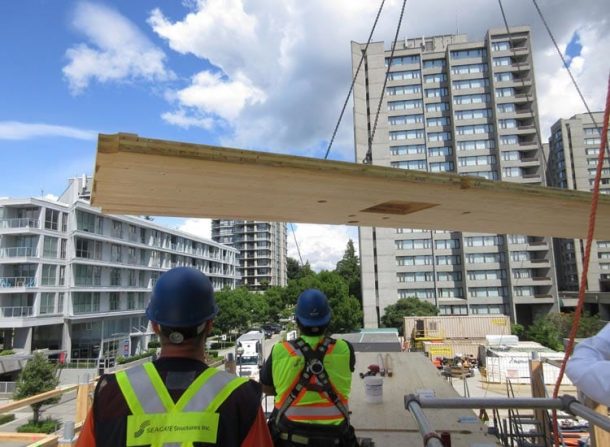 世界上最高的木制住宅塔靠近完整_Image 4