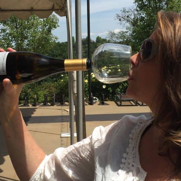 sip-without-shame-with-the-new-wine-bottle-stoppers-shaped-like-wine-glasses_image-0