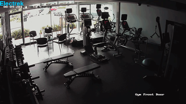 Tesla-Model-s-S-Driver-Blames-the-for-for-into-Into-gym-tesla-says-says-otherwise_image-1