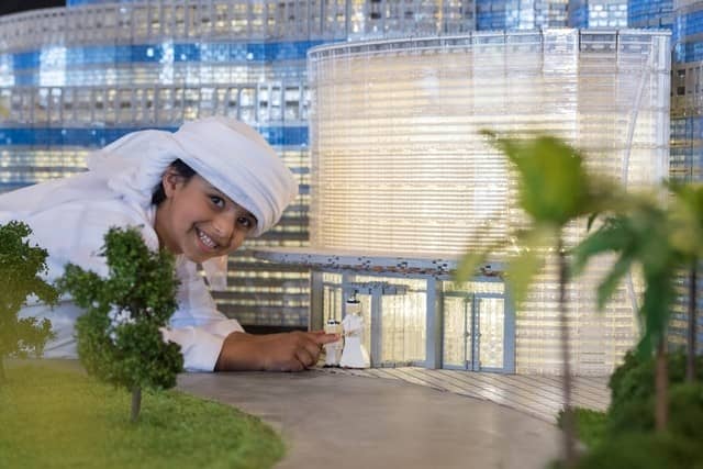 the-worlds-tallest-tower-is-now-the-worlds-tallest-lego-structure_image-0