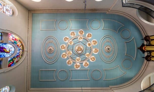 tom-dixon-transforms-a-17th-century-london-church-into-a-chic-co-working-space_image-0