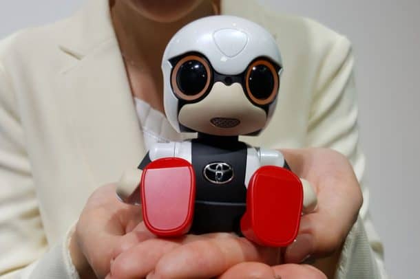 丰田-Unveils-Kirobo-Mini-Robot-Baby-amid-falling-highing-higher-birthrates_image-6