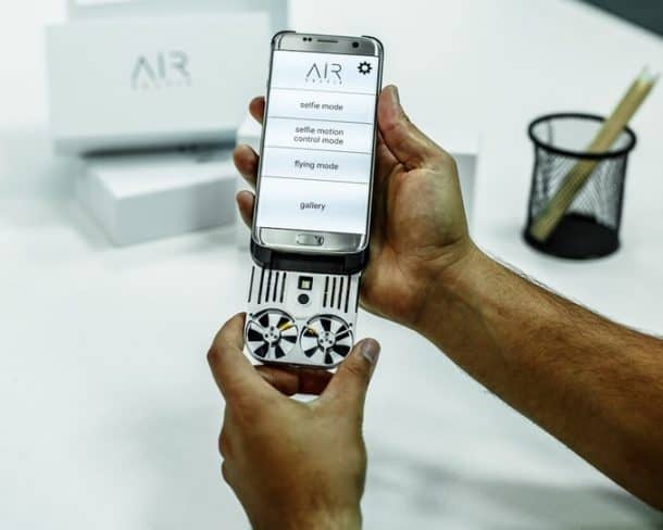 学分:AirSelfie / KickStarter