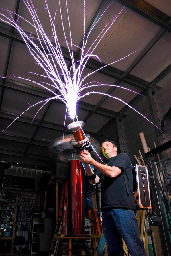 图片致谢:teslauniverse