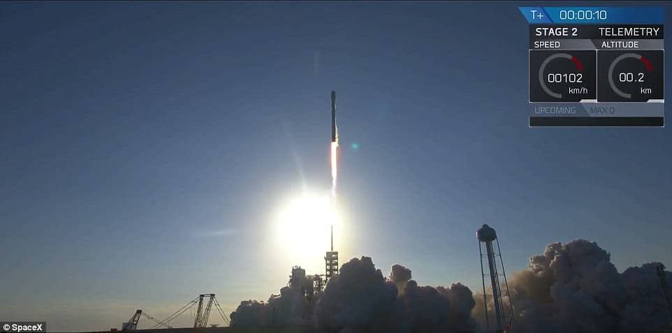 Falcon 9 SpaceX1