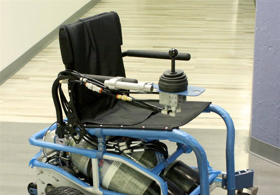 PneuChair空气驱动轮椅(2)