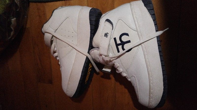 肌肉训练运动鞋