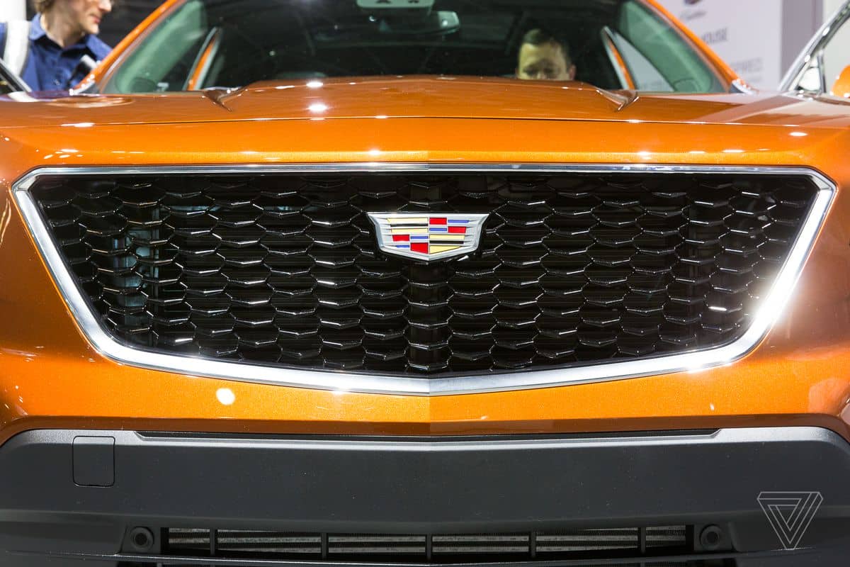 凯迪拉克将实现全电动，并发布了其EV的预告片!