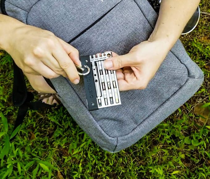 独特的设计轮廓分明的多刀给你30多个函数