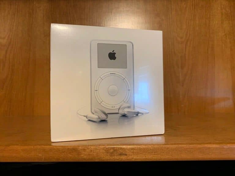 有一个原始的第一代iPod在eBay上的成本为20000美元