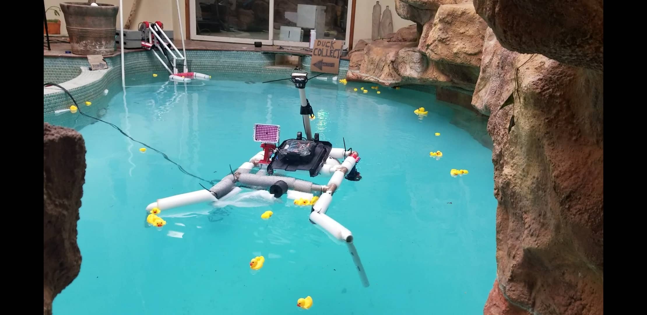 只要连接互联网，你就可以驾驶利他机器人