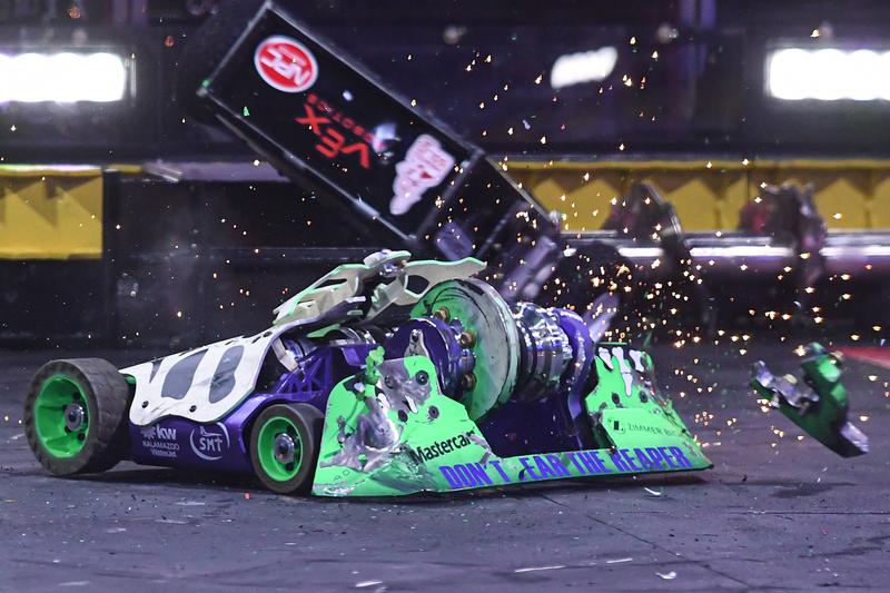 YouTube由于虐待动物而删除了机器人战斗视频