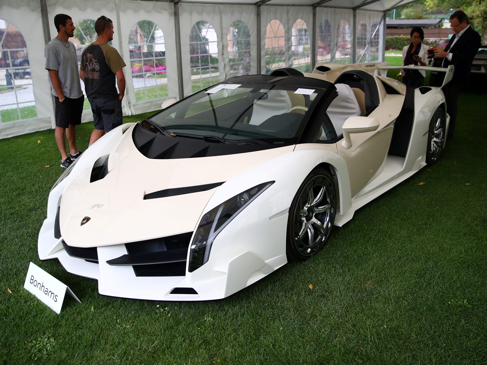 这是有史以来最昂贵的兰博基尼，拍卖价格为800万美元