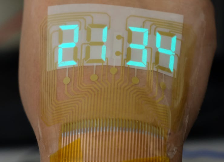 ACEL显示器可以像临时纹身一样戴在皮肤上