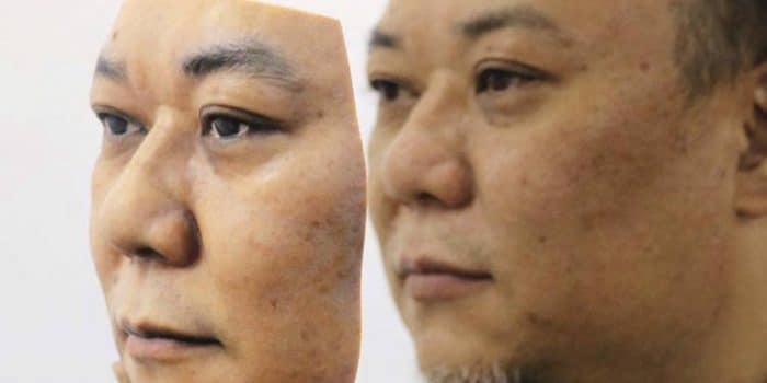 Lalarstein创建一个超逼真的3 d打印面罩