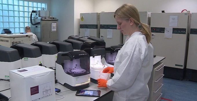 SAMBA II机器可以在90分钟内诊断COVID-19患者