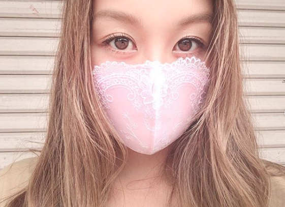 日本蕾丝胸罩面具在出售后售罄