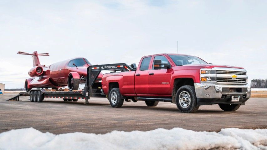 Learmousine（Learjet和Ligousine的混合）正在拍卖中