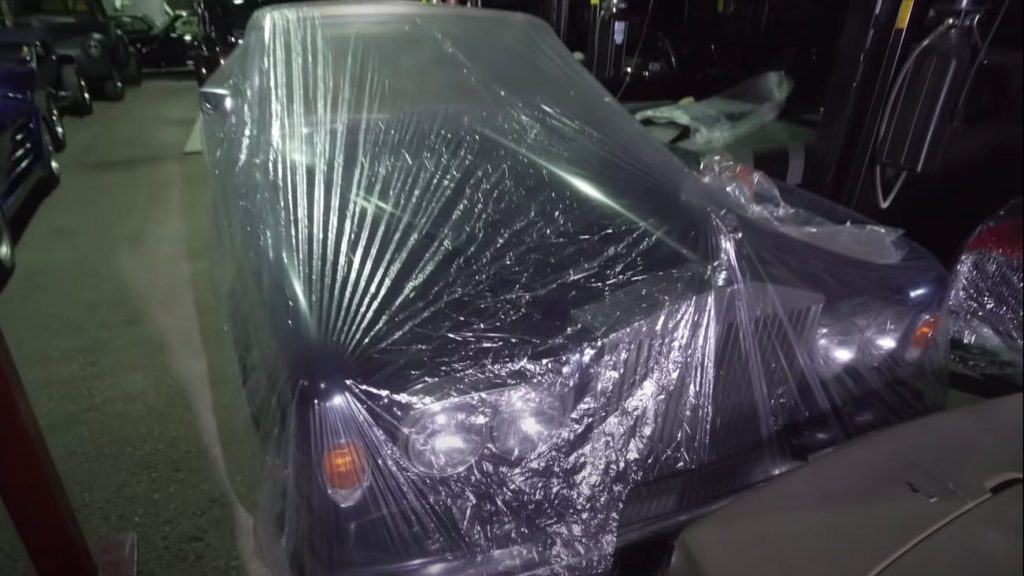 拉里Kosilla带你参观300年罕见的谷仓和古董车!