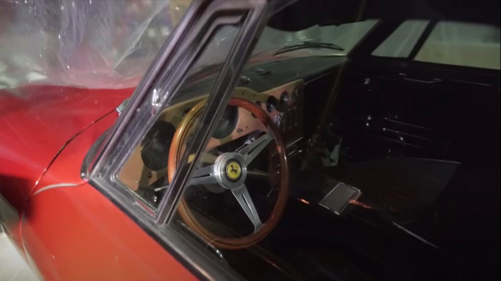 拉里Kosilla带你参观300年罕见的谷仓和古董车!