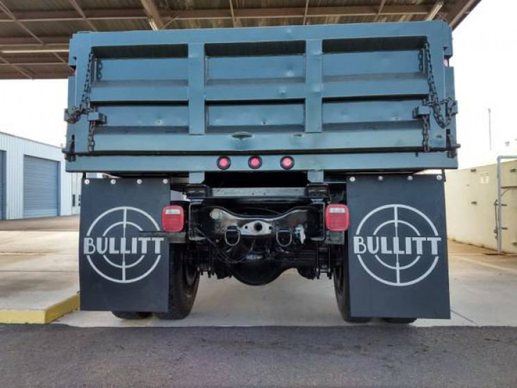 这辆福特F700布利特野马在克雷格列表上出售