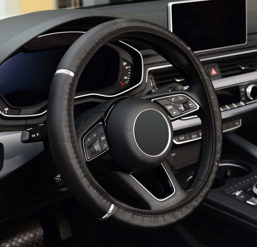 Toyota Corolla的10个最佳方向盘盖