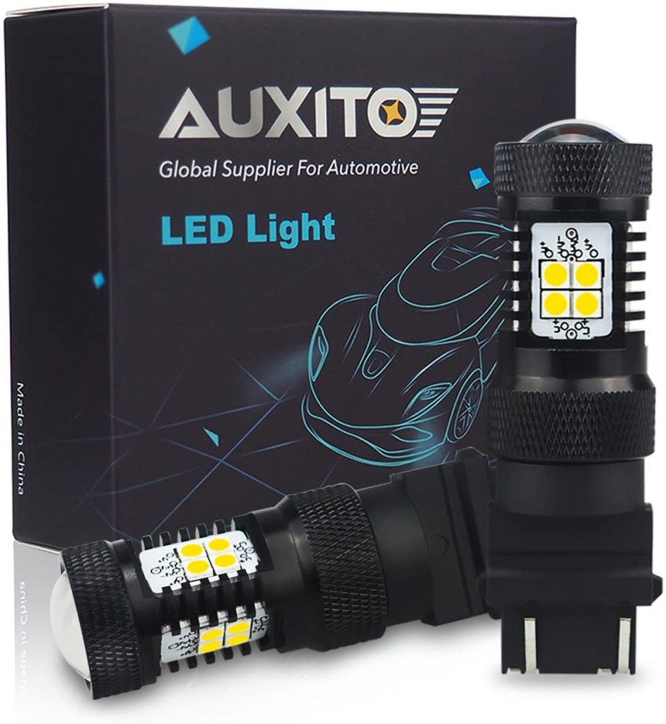 十佳日产日产森特拉刹车灯