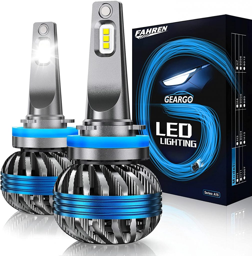 Nissan Sentra的10个最佳大灯灯泡