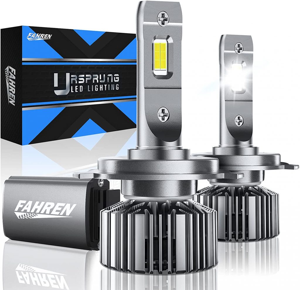 Toyota Highlander的10个最佳大灯灯泡