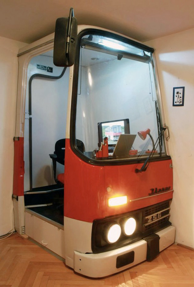 old-bus-home-office