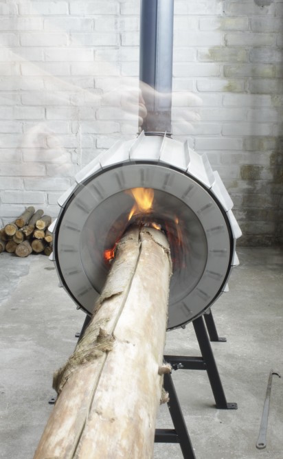 一旦日志的业务末端，围绕它的钢隔膜就会关闭