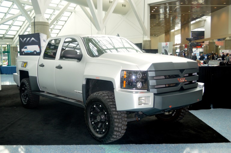 VIA Motors Xtrux概念车在2013年洛杉矶车展上亮相